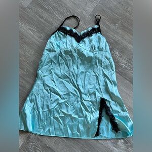 Elegant Black and Blue Lace Trim Chemise